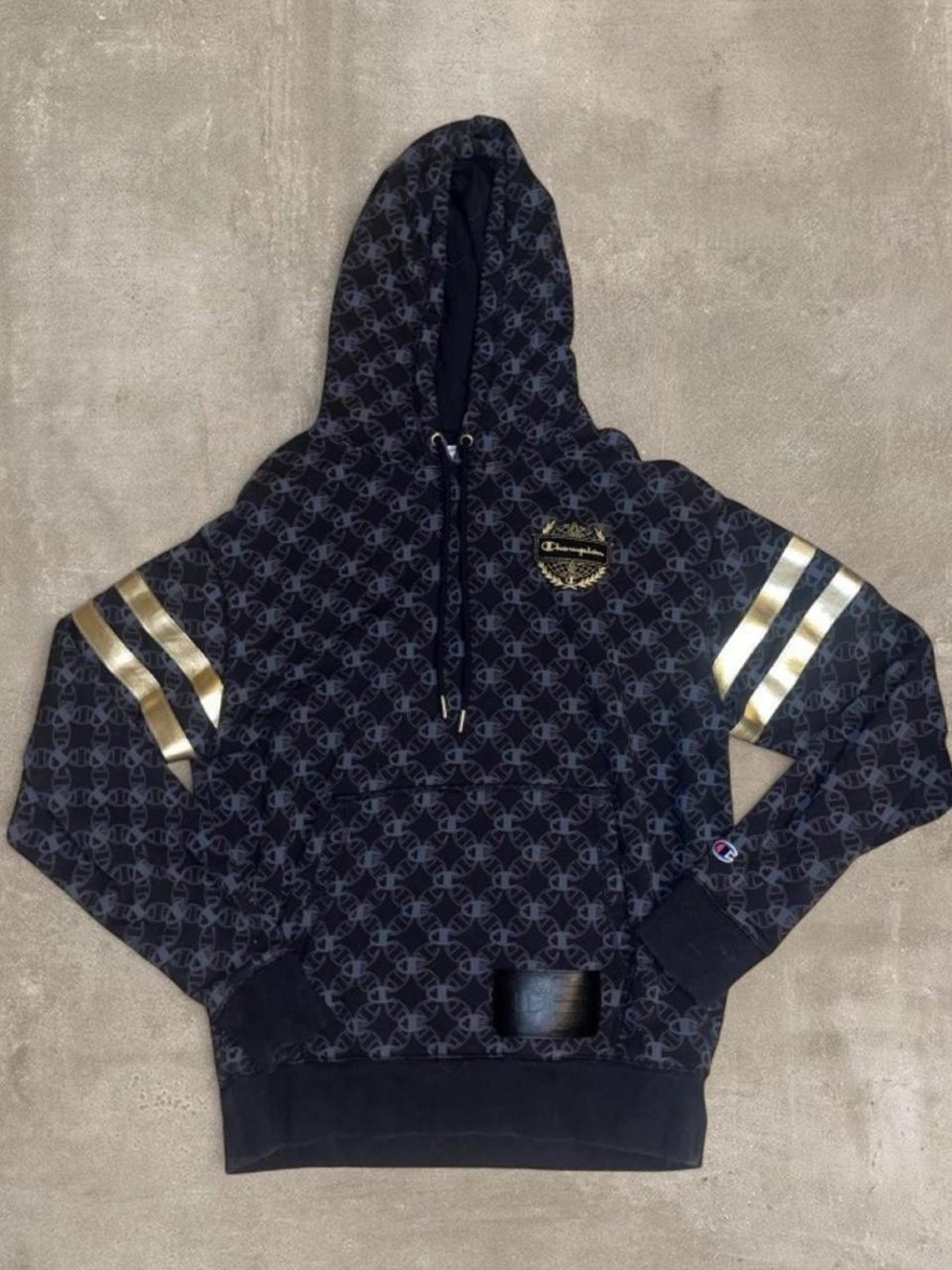 Champion Classic Fleece Black Gold All Over Logo Hoodie Men’s Medium